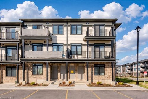 6 Lomond Lane, Kitchener, ON, N2R0T6 | Card Image