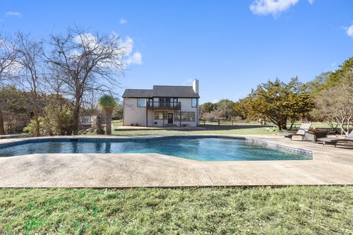 15501 Fox Run Dr, Austin, TX, 78737-8612 | Card Image