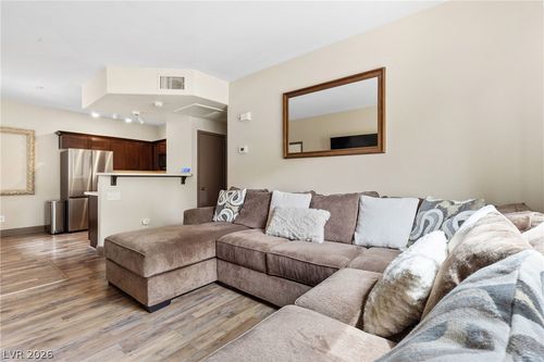 1039-2110 Los Feliz St, Las Vegas, NV, 89156-8015 | Card Image