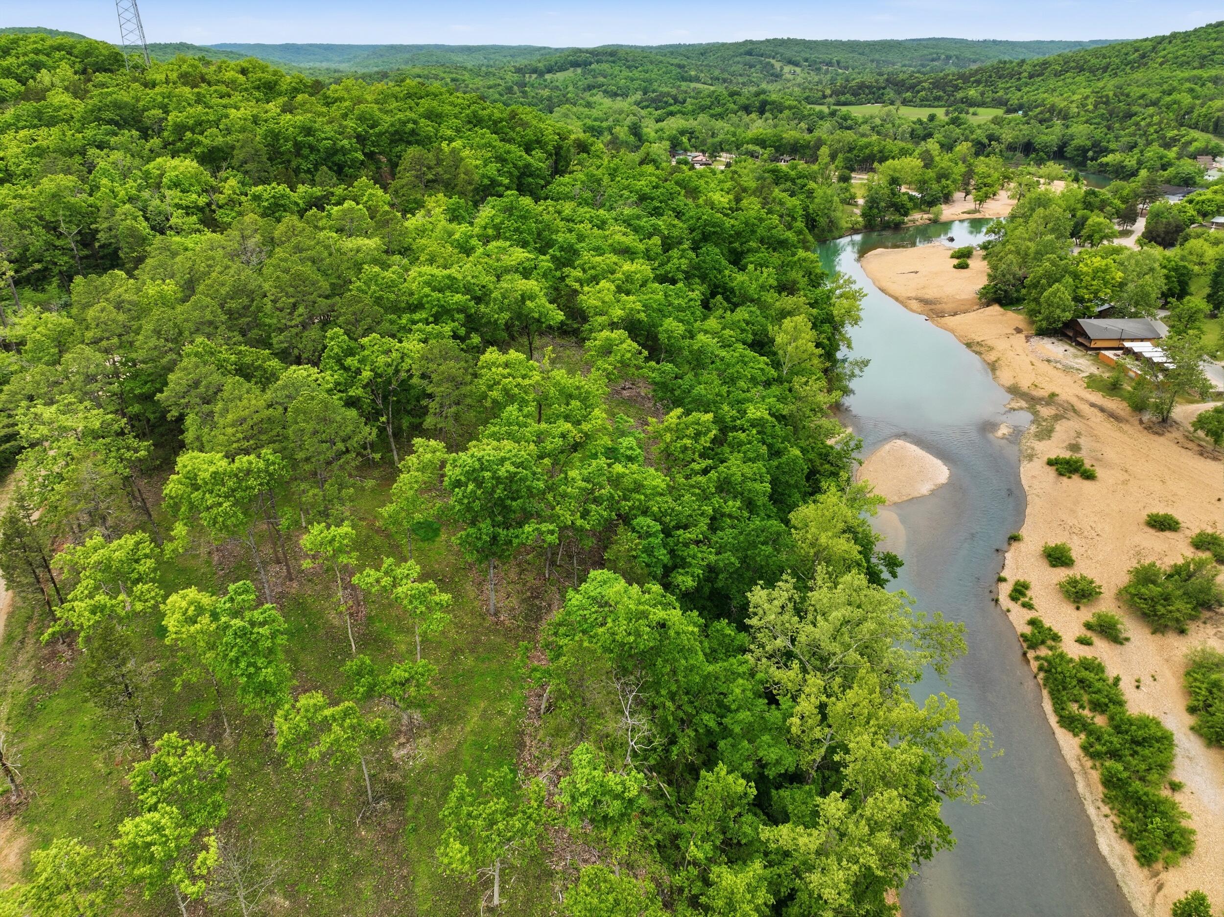 Land in Eminence 5