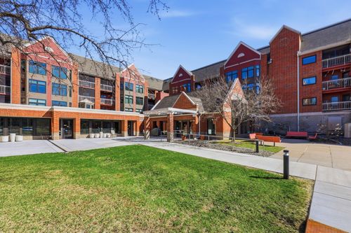 apt-103-500 County Road B W, Roseville, MN, 55113-6600 | Card Image