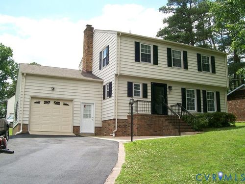 111 Lakeside Dr, Colonial Heights, VA, 23834-1603 | Card Image