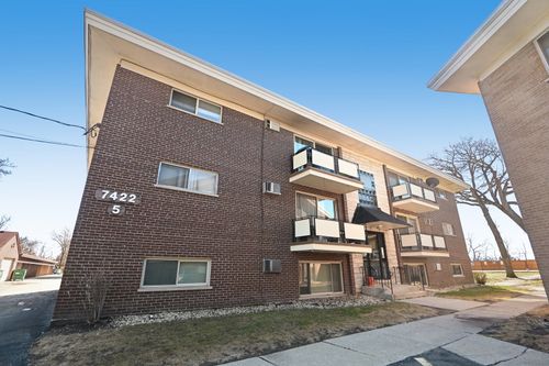 510-7422 W 111th St, Worth, IL, 60482-1071 | Card Image
