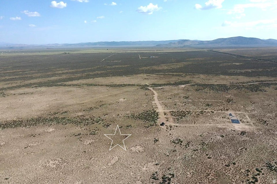 Land in Beryl 5