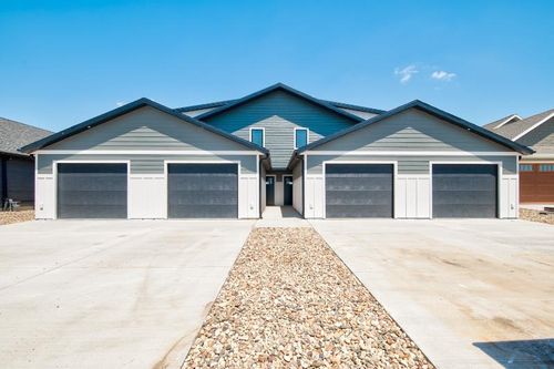 172 W Bay Rd, Lake Park, IA, 51347-1073 | Card Image