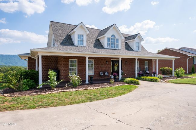 136 Landon Dr, House other with 3 bedrooms, 3 bathrooms and null parking in Mount Carmel TN | Image 59