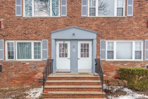 apt-79-19 Wedgewood Dr, Verona, NJ, 07044-4117 | Card Image