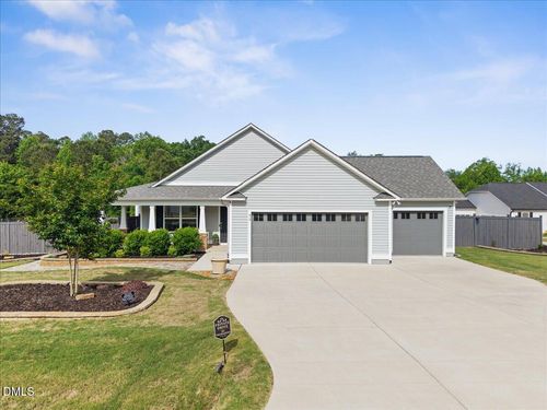 92 Apple Grove Ln, Four Oaks, NC, 27524-6215 | Card Image