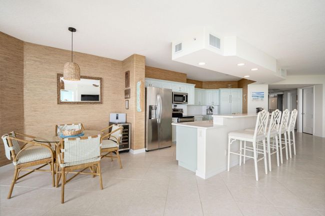 APT-2C - 3000 N Highway A1a, Condo with 3 bedrooms, 3 bathrooms and null parking in Hutchinson Island FL | Image 7
