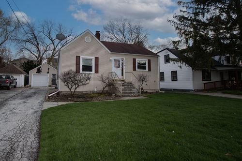 1953 Wisconsin Ave, Downers Grove, IL, 60515-4301 | Card Image