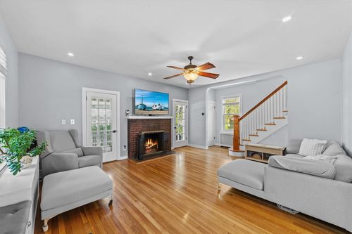 561 Ashford Ave, Ardsley, NY, 10502-1601 | Card Image