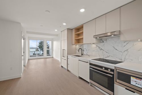 553-422 E 3rd St, North Vancouver, BC, V7L0K1 | Card Image