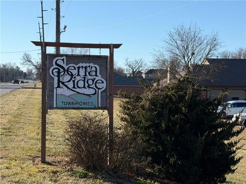 4016 10th Ave, Leavenworth, KS, 66048-5503 | Card Image