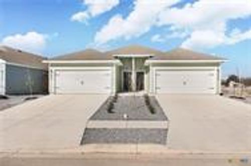 3430 Scott Cir, Seguin, TX, 78155-3083 | Card Image