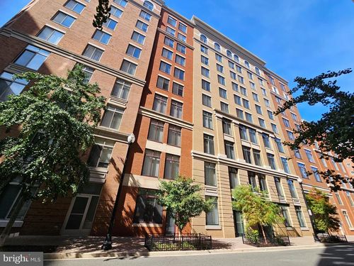 610-1205 N Garfield St, ARLINGTON, VA, 22201-6805 | Card Image