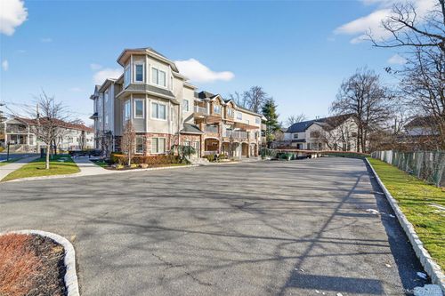 unit-103-2 Bluefield Dr, Spring Valley, NY, 10977-3461 | Card Image