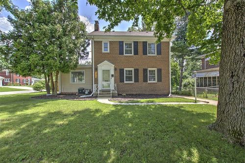2015 W Forest Ave, Decatur, IL, 62522-2652 | Card Image