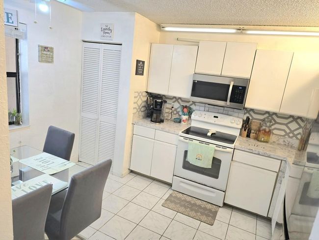 Kitchen | Image 4