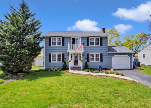 149 Rowe Ave, Pawtucket, RI, 02861-3211 | Card Image