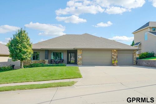 18131 C St, Omaha, NE, 68130-4264 | Card Image