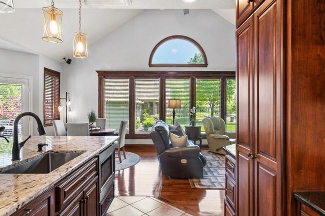 8127 Lone Elm Rd, House other with 5 bedrooms, 5 bathrooms and null parking in Lenexa KS | Image 15