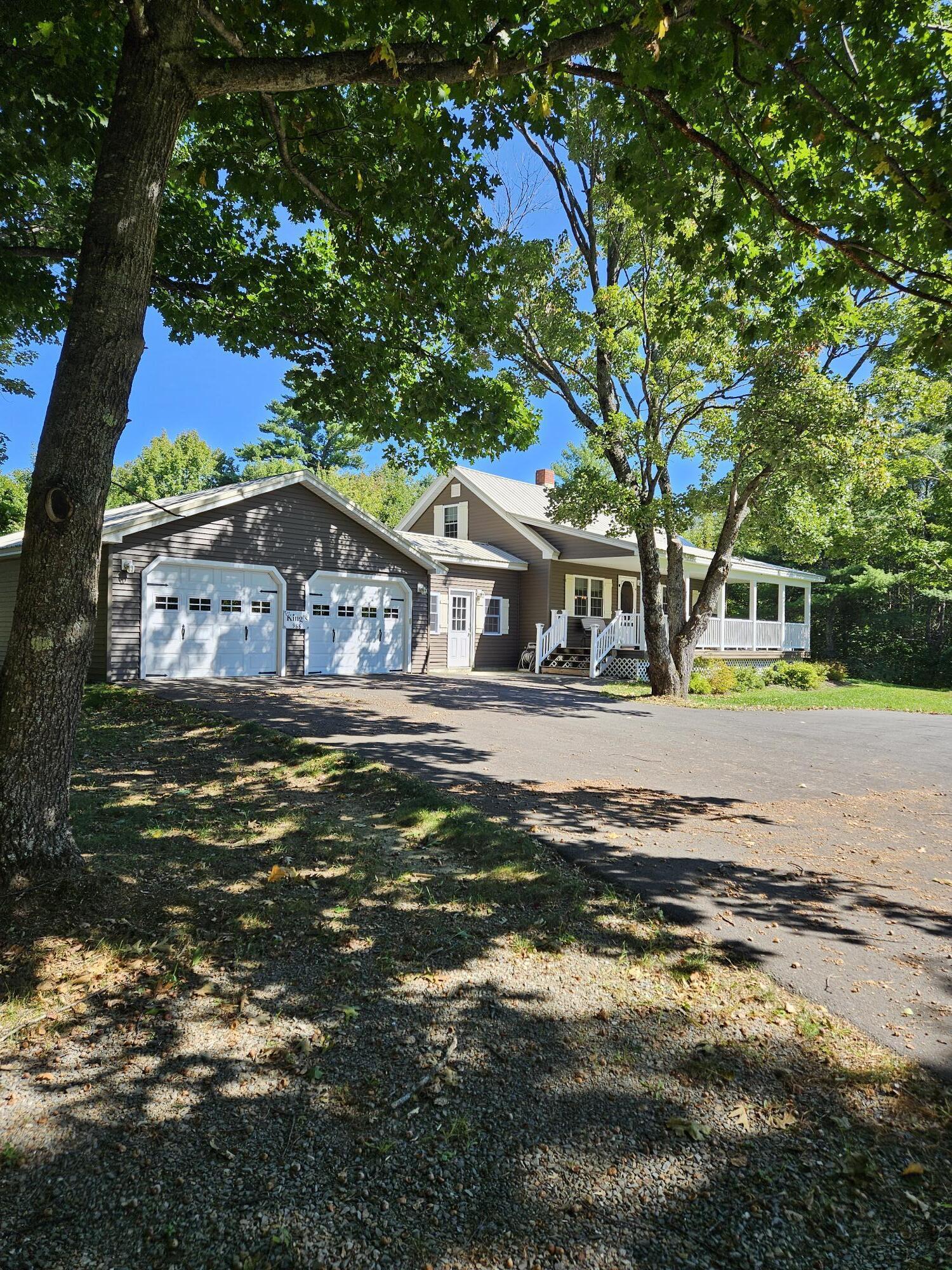 Elm St, Newport, ME 04953