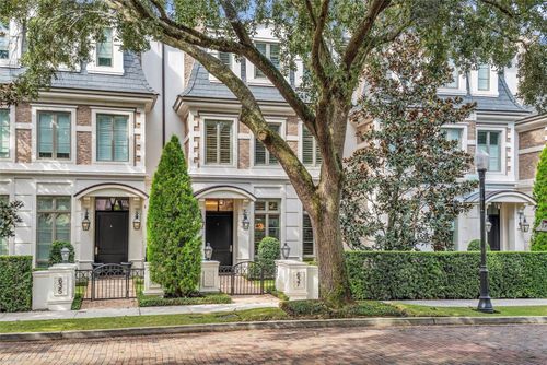 637 N Park Ave, Winter Park, FL, 32789-3200 | Card Image