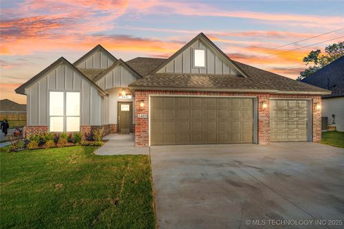 2410 W Madison St, Broken Arrow, OK, 74012 | Card Image
