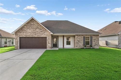 42130 Millbrook Way, Ponchatoula, LA, 70454-4242 | Card Image