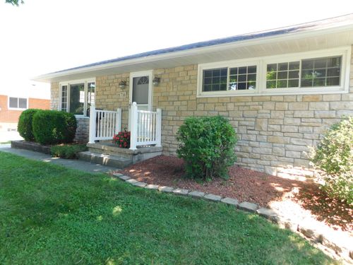 716 Elm St, Groveport, OH, 43125-1217 | Card Image