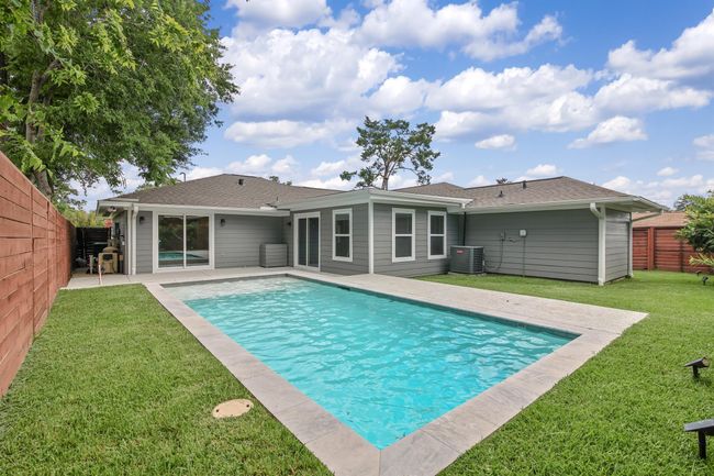View of the back elevation of the home. | Image 26