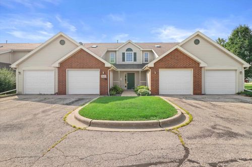 apt-202-917 Park St, Oregon, WI, 53575-3283 | Card Image
