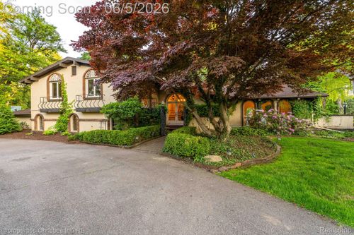 1865 Harvest Ln, Bloomfield Hills, MI, 48302-1227 | Card Image