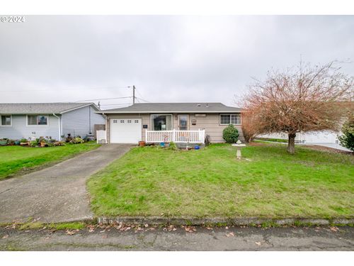 1565 Astor Way, Woodburn, OR, 97071 | Card Image