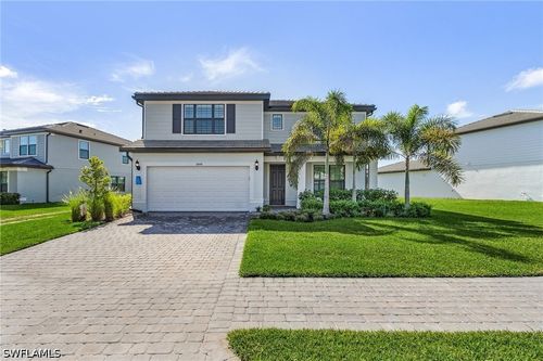 10440 Ventana Ln, NAPLES, FL, 34120-2490 | Card Image
