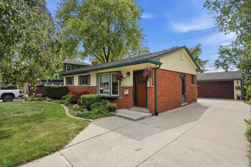 615 Elizabeth St, Rochester, MI, 48307-2107 | Card Image