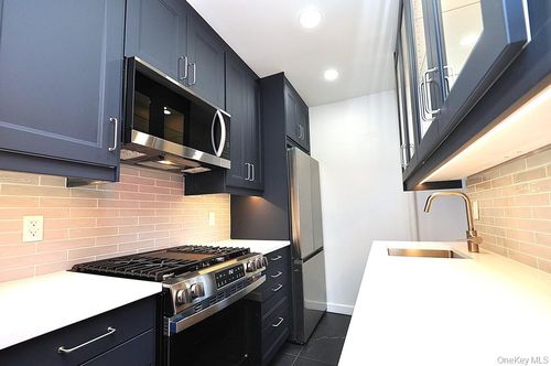 1g-196 Garth Road, Eastchester, NY, 10583 | Card Image