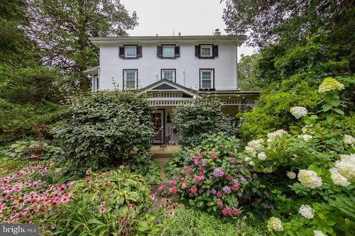 4 Seminary Rd, GLENMOORE, PA, 19343-1914 | Card Image