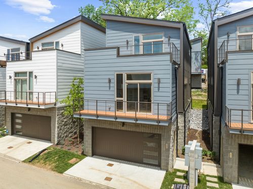 3038 Edwin Cir, Nashville, TN, 37207-5232 | Card Image