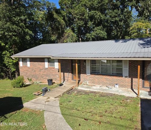 142 Oak Circle, Rocky Top, TN, 37769 | Card Image