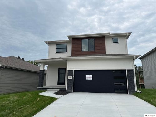 11302 Portage Cir, Papillion, NE, 68046-3347 | Card Image