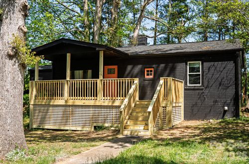 17 Springdale Ave, Asheville, NC, 28803-1212 | Card Image