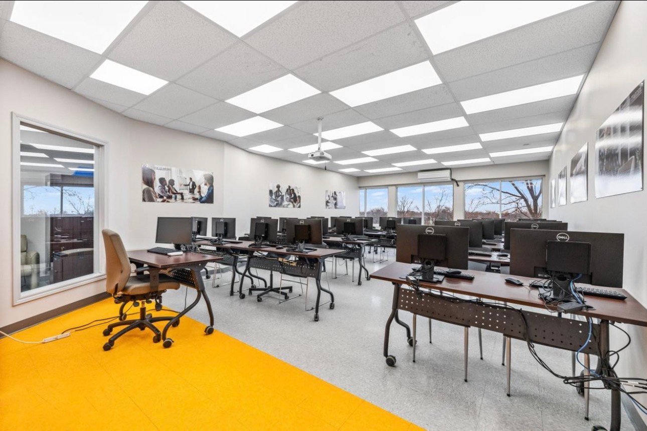 Commercial Sale in Montréal (Ahuntsic-Cartierville) 4