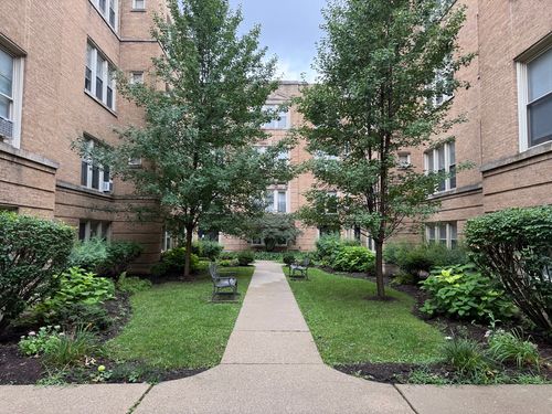 3n-209 Washington Blvd, Oak Park, IL, 60302-4151 | Card Image