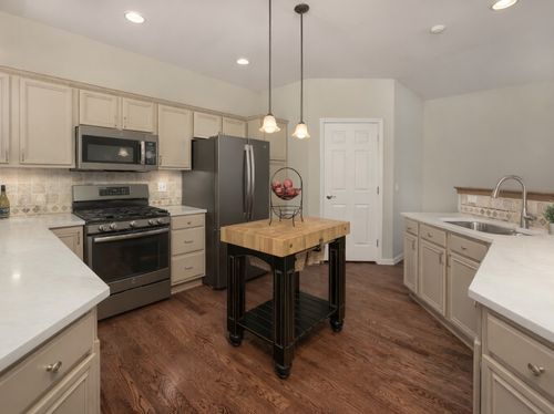 1583 Orchard Cir, Naperville, IL, 60565-2024 | Card Image