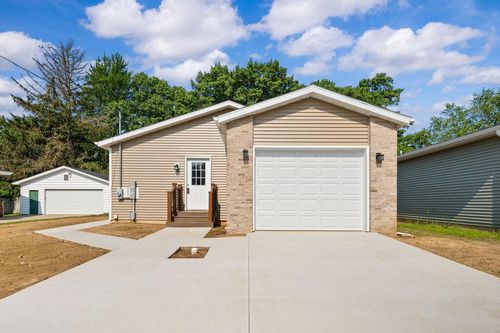 310 Hillview Ave, Buchanan, MI, 49107-1001 | Card Image