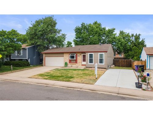 5167 Sable St, Denver, CO, 80239-4155 | Card Image