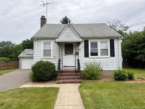 1777 Stone Ave, East Meadow, NY, 11554-1005 | Card Image