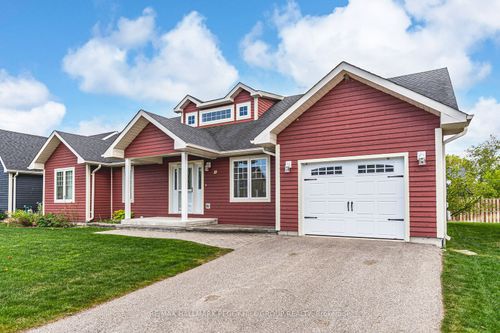 10 Grew Cres, Penetanguishene, ON, L9M0A4 | Card Image
