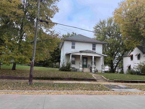 1021 Columbia St., Waterloo, IA, 50703 | Card Image